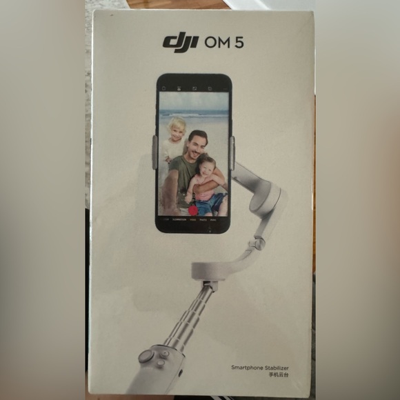 DJI OM 5 Smartphone Gimbal Stabilizer Android and iPhone

Gray - Picture 7 of 7